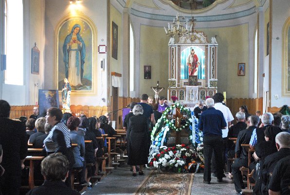 151_Pohřeb v katolickém kostele